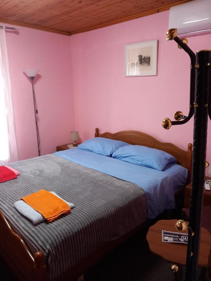 Rooms For Rent Szkodra Zewnętrze zdjęcie